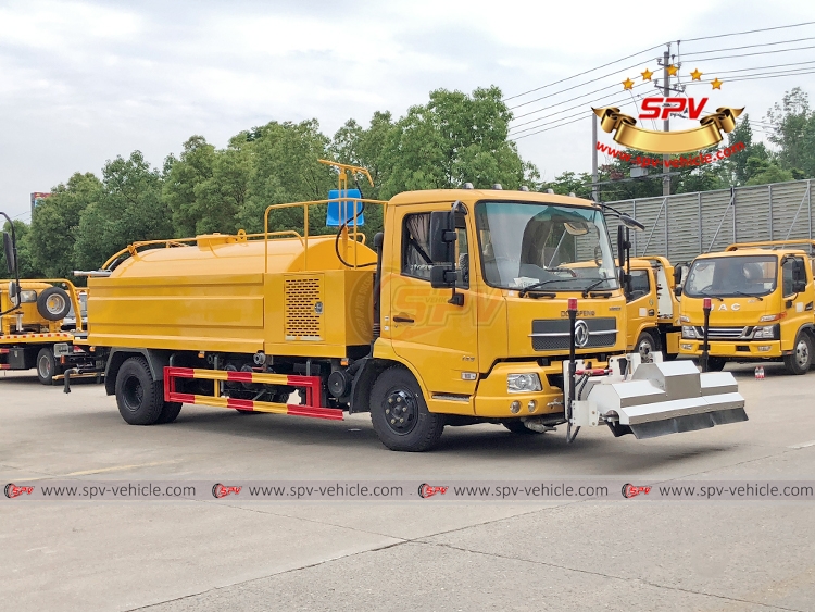 6,000 Litres Road Washer Truck Dongfeng - RF 6,000 Litres Road Washer Truck Dongfeng - RF